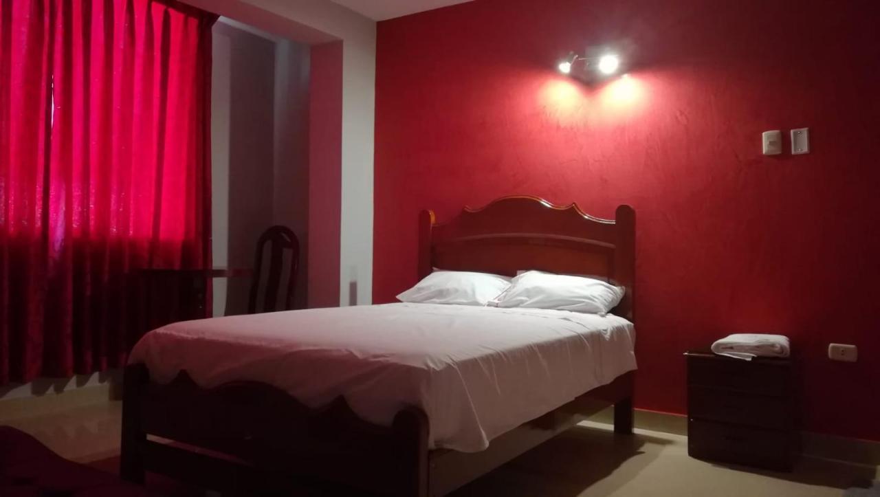 Hotel Real Bolivar Chimbote Esterno foto