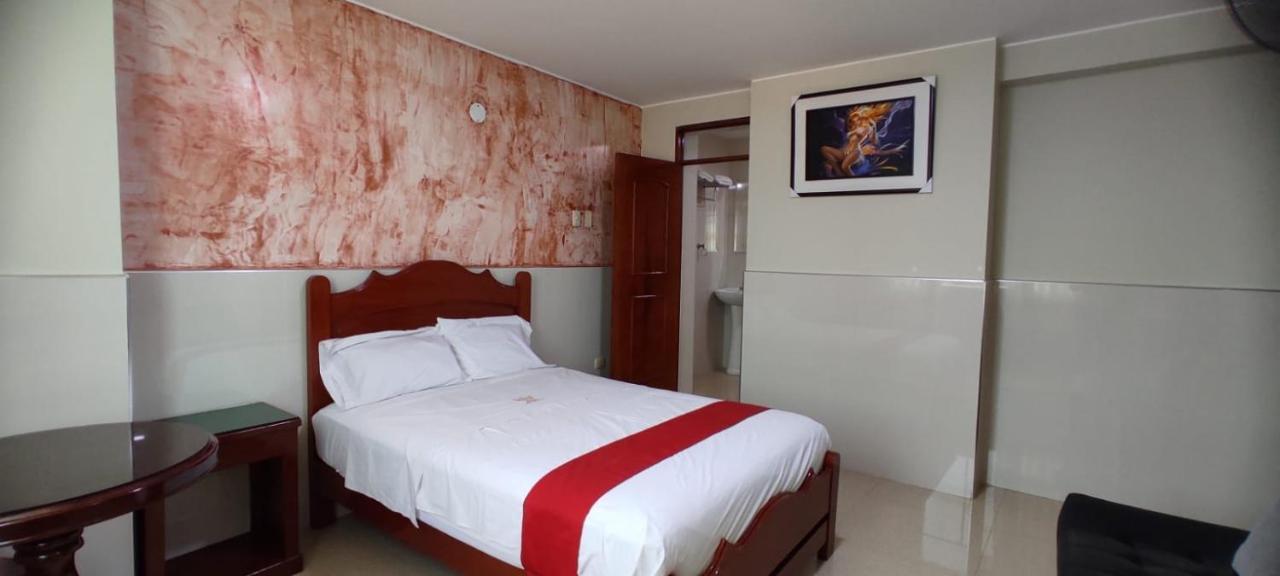 Hotel Real Bolivar Chimbote Esterno foto